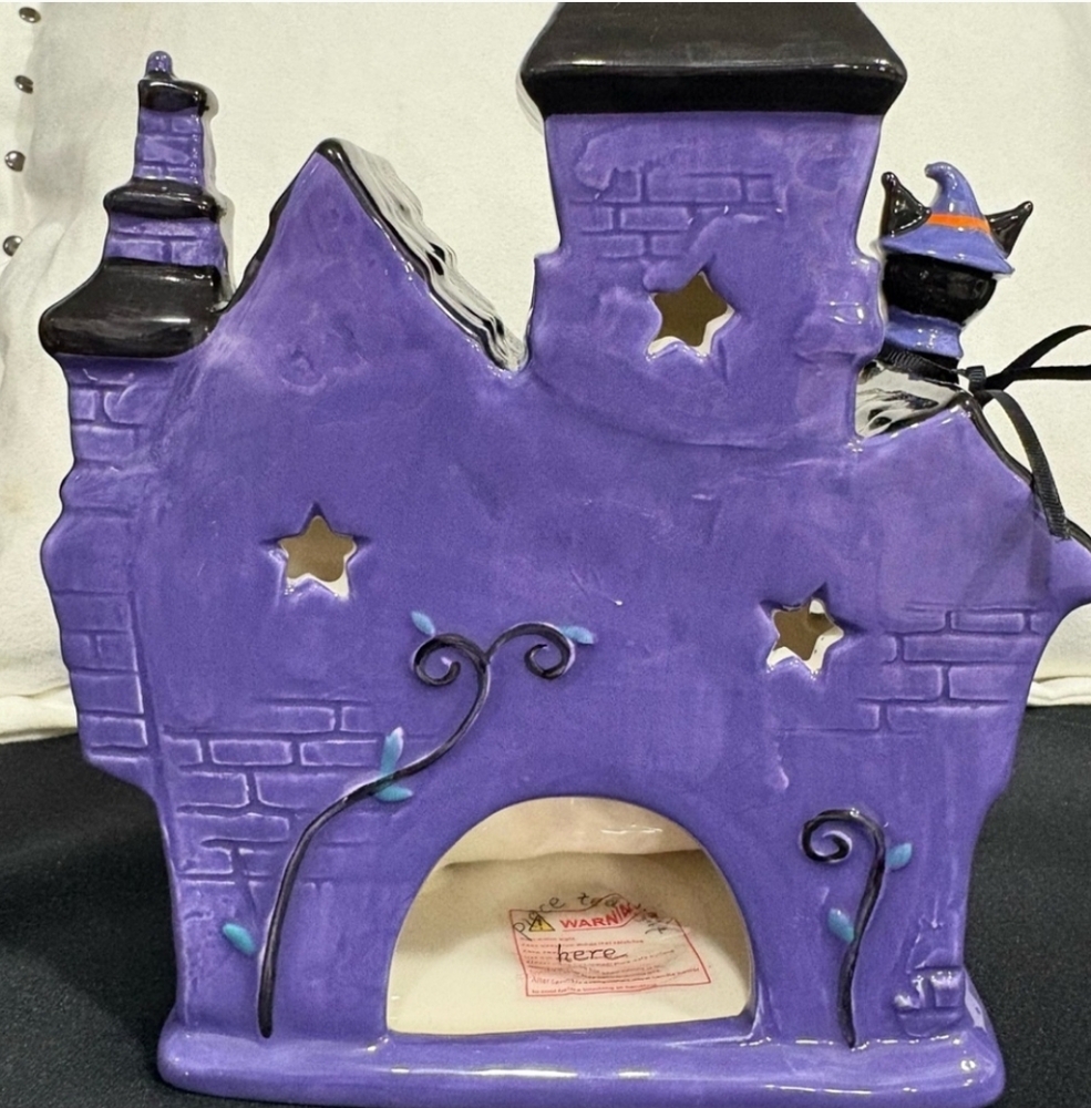 NWT BLUE SKY HELLO KITTY & FRIENDS TEA LIGHT HOLDER/ HALLOWEEN CERMAIC HOUSE🎃 - Picture 4 of 4